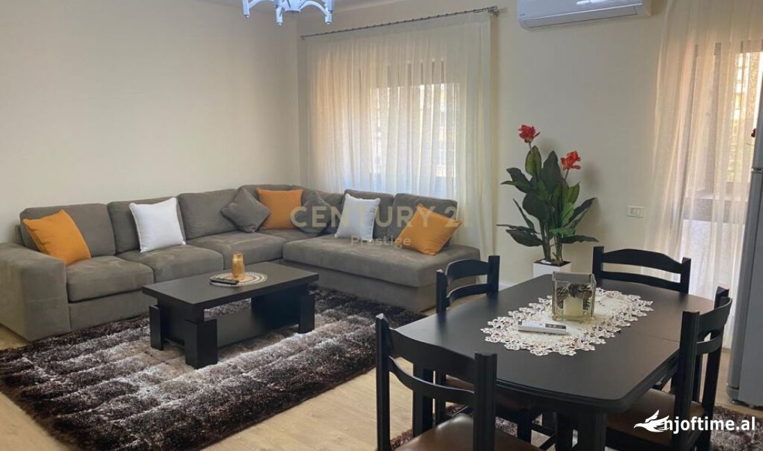 Shtepi me qera Apartament ne Tirane, 2+1, Mobilimi E mobiluar, Pagesa 1,000  Euro.