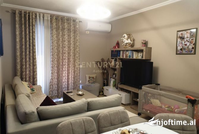 Shtepi ne shitje Apartament ne Tirane, 2+1, Mobilimi E mobiluar, Pagesa 123,000  Euro.