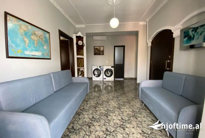 Shtepi me qera 4+1 ne Tirane - 1,500 Euro