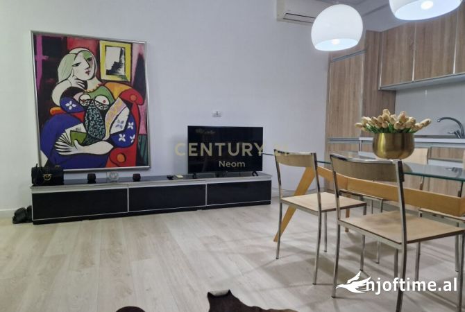 Shtepi ne shitje Apartament ne Tirane, 1+1, Mobilimi E mobiluar, Pagesa 139,000  Euro.