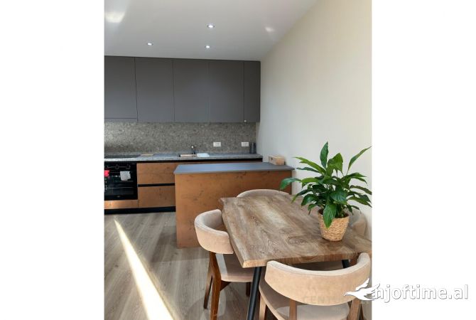 Shtepi me qera 1+1 ne Tirane - 800 Euro