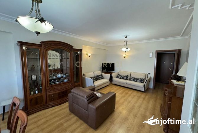 Shtepi me qera 2+1 ne Tirane - 700 Euro