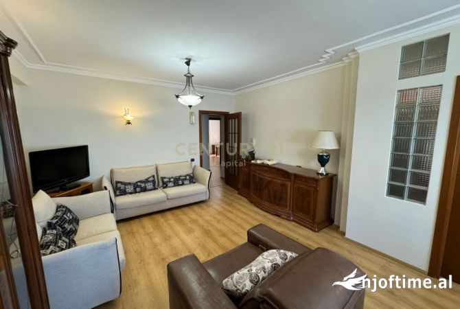 Shtepi me qera 2+1 ne Tirane - 700 Euro