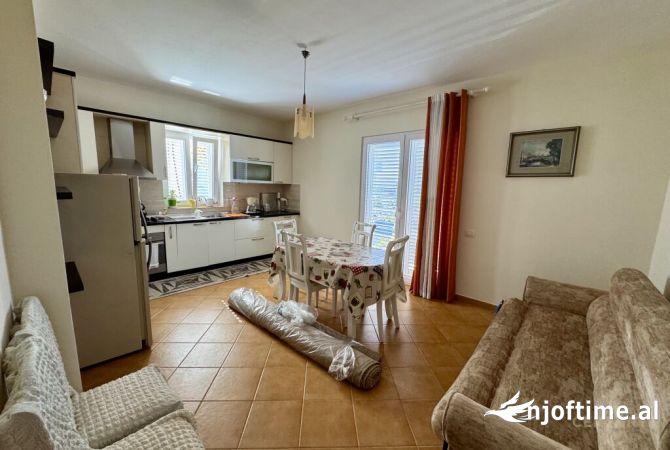 Shtepi me qera 2+1 ne Tirane - 650 Euro