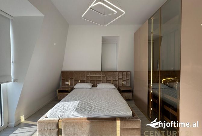 Shtepi me qera Apartament ne Tirane, 2+1, Mobilimi E mobiluar, Pagesa 1,800  Euro.