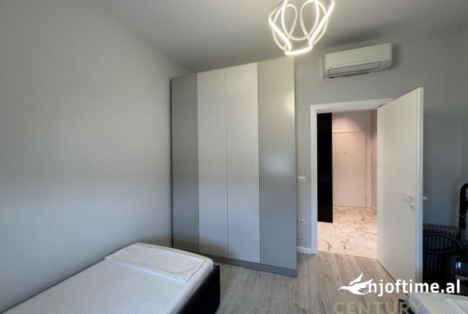 Shtepi me qera Apartament ne Tirane, 2+1, Mobilimi E mobiluar, Pagesa 1,800  Euro.