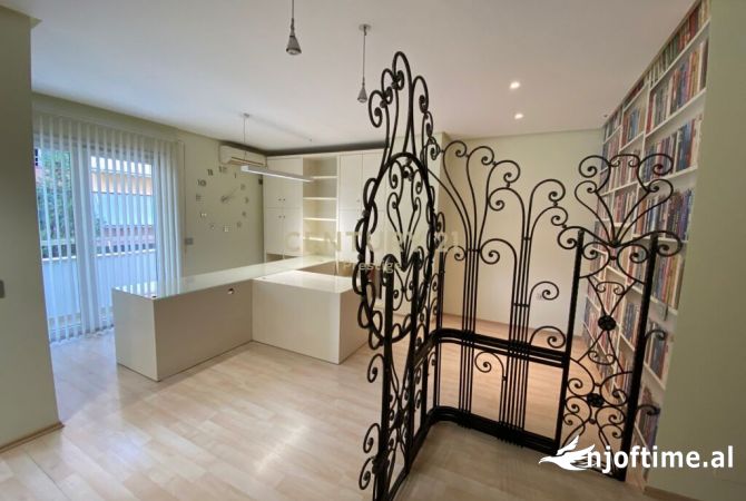 Ambient biznesi me qera 3+1 ne Tirane - 600 Euro
