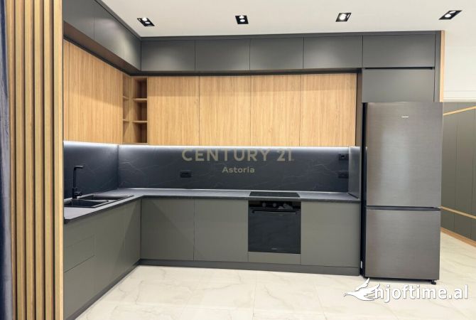 Shtepi me qera 3+1 ne Tirane - 2,500 Euro