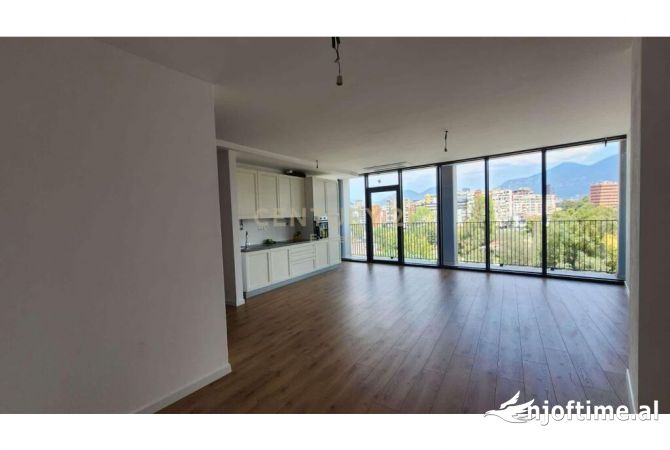 Ambient biznesi me qera 3+1 ne Tirane - 1,400 Euro