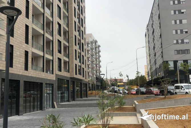 Ambient biznesi me qera 2+1 ne Tirane - 1,650 Euro