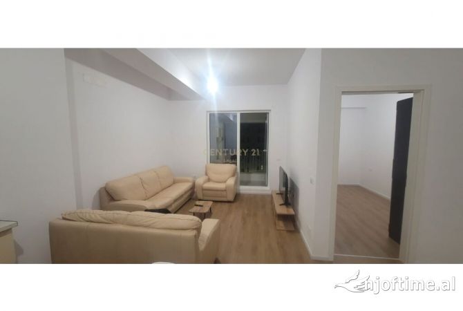 Shtepi me qera 2+1 ne Tirane - 450 Euro