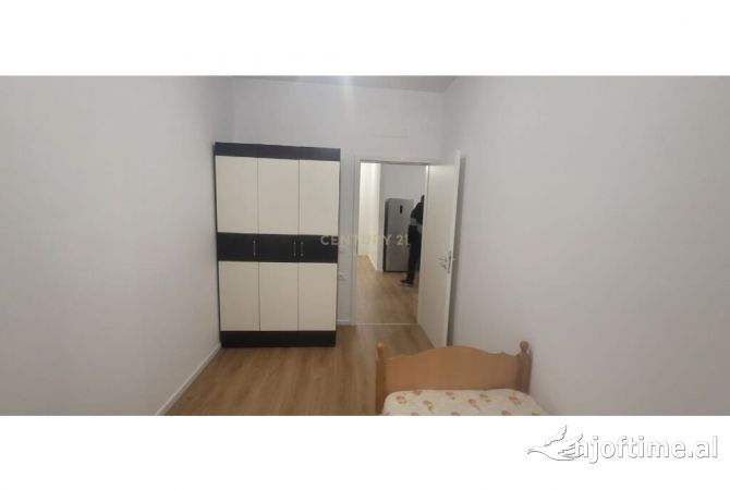 Shtepi me qera Apartament ne Tirane, 2+1, Mobilimi E mobiluar, Pagesa 450  Euro.