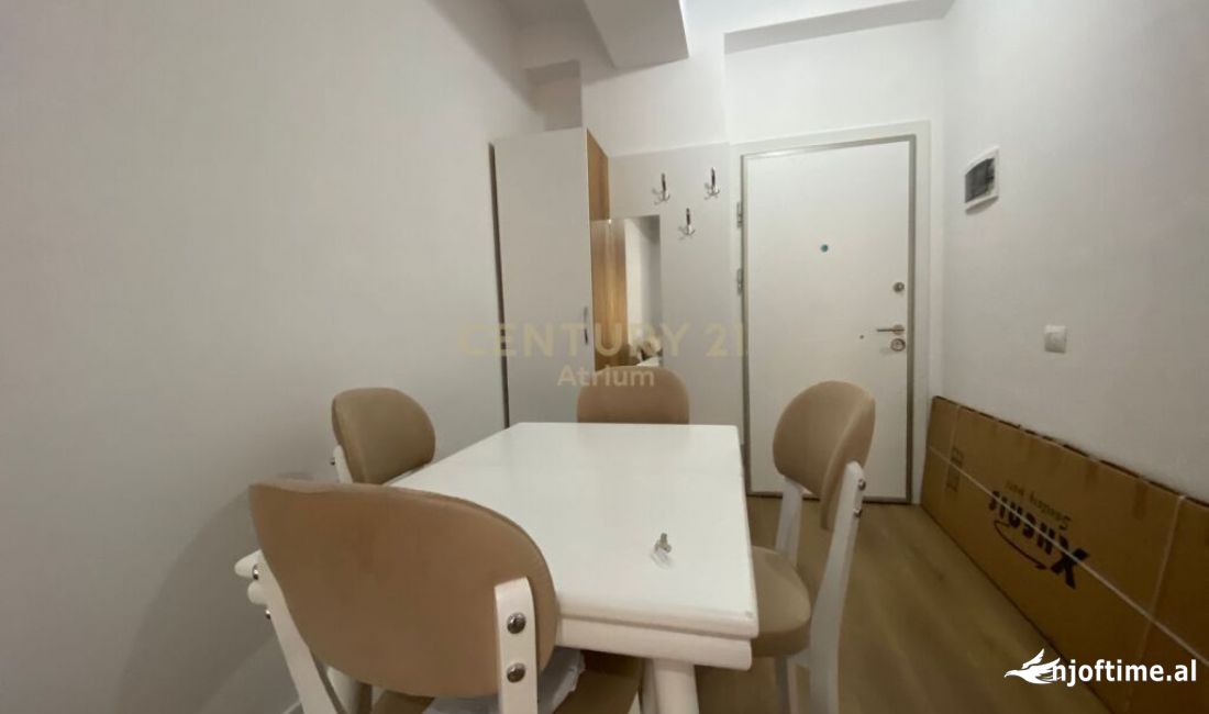 Shtepi me qera Apartament ne Tirane, 2+1, Mobilimi E mobiluar, Pagesa 450  Euro.