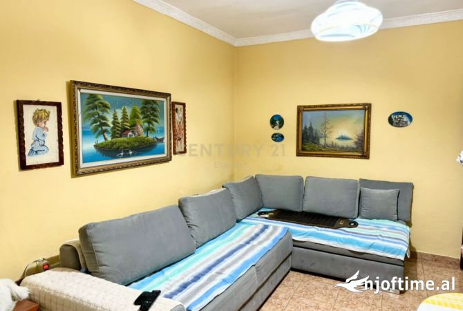 Shtepi ne shitje 2+1 ne Tirane - 80,000 Euro
