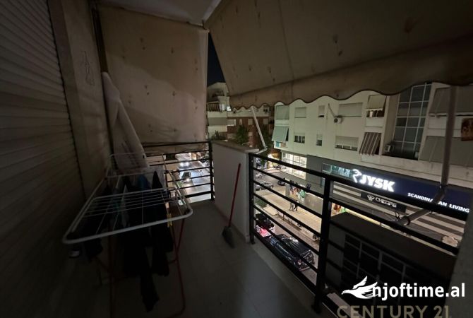 Shtepi me qera Apartament ne Tirane, 2+1, Mobilimi E mobiluar, Pagesa 650  Euro.