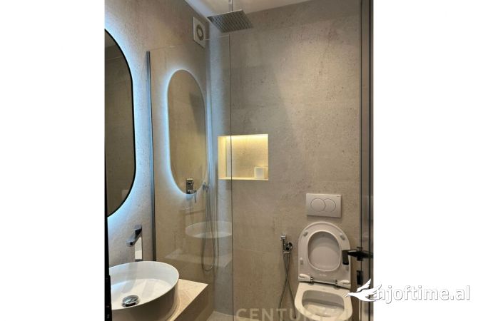 Shtepi me qera Apartament ne Tirane, 2+1, Mobilimi E mobiluar, Pagesa 1,100  Euro.