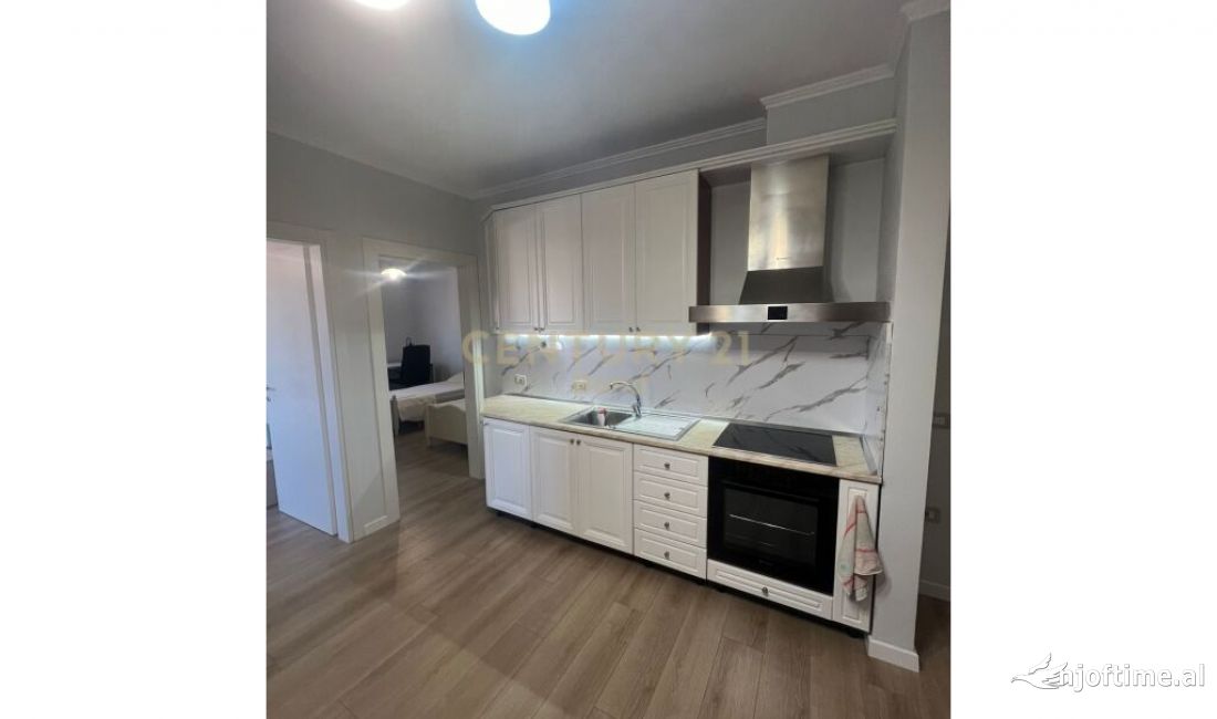 Shtepi me qera Apartament ne Tirane, 2+1, Mobilimi E mobiluar, Pagesa 700  Euro.