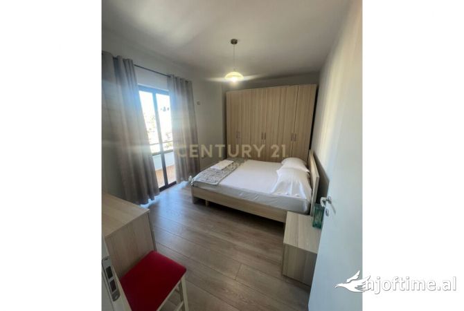 Shtepi me qera Apartament ne Tirane, 2+1, Mobilimi E mobiluar, Pagesa 700  Euro.