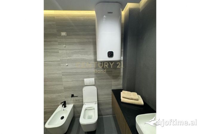 Shtepi me qera Apartament ne Tirane, 2+1, Mobilimi E mobiluar, Pagesa 2,000  Euro.