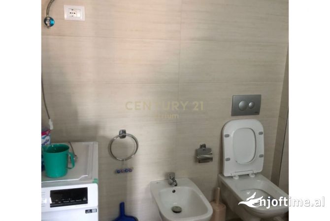 Shtepi me qera Apartament ne Tirane, 1+1, Mobilimi E mobiluar, Pagesa 500  Euro.