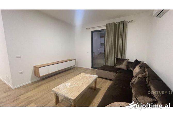 Shtepi me qera 2+1 ne Tirane - 800 Euro