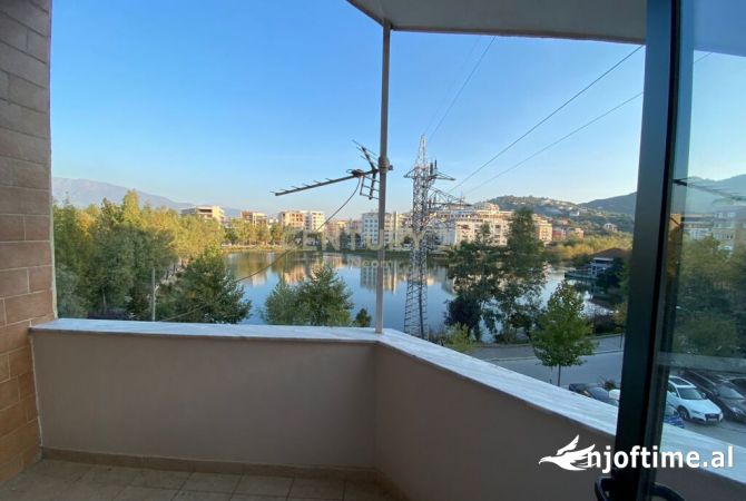 Shtepi me qera Apartament ne Tirane, 2+1, Mobilimi E mobiluar, Pagesa 550  Euro.