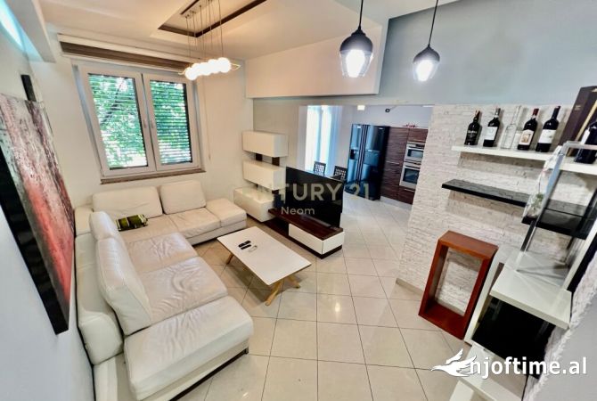 Shtepi me qera Apartament ne Tirane, 2+1, Mobilimi E mobiluar, Pagesa 780  Euro.