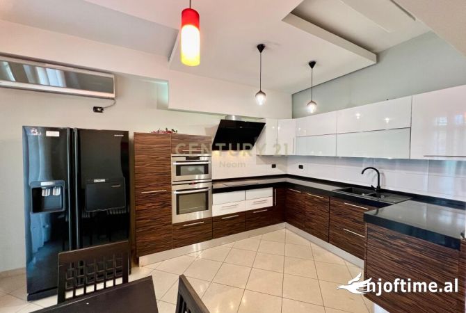 Shtepi me qera Apartament ne Tirane, 2+1, Mobilimi E mobiluar, Pagesa 780  Euro.