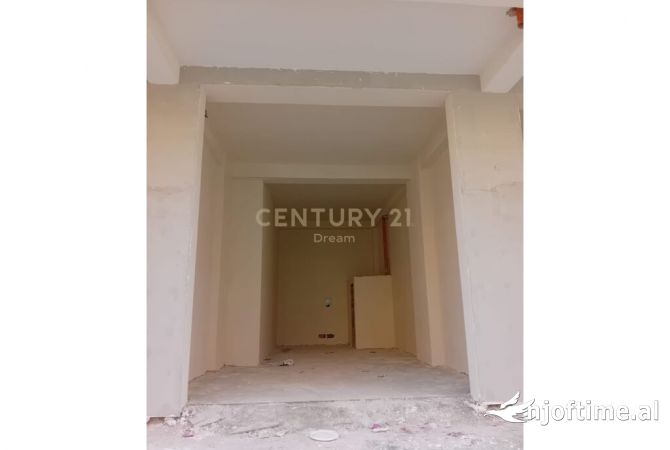 Ambient biznesi me qera 1+1 ne Tirane - 800 Euro