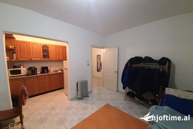 Shtepi ne shitje 1+1 ne Tirane - 90,000 Euro