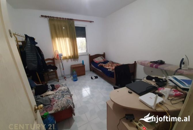 Shtepi ne shitje Apartament ne Tirane, 1+1, Mobilimi E mobiluar, Pagesa 90,000  Euro.