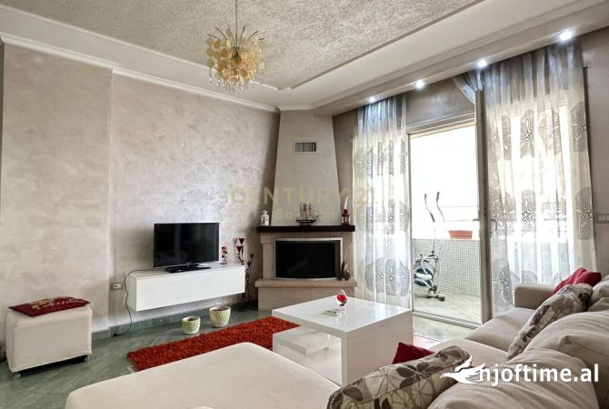 Shtepi me qera Apartament ne Tirane, 2+1, Mobilimi E mobiluar, Pagesa 500  Euro.