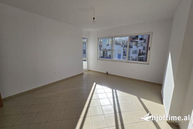 Shtepi ne shitje 3+1 ne Tirane - 129,000 Euro