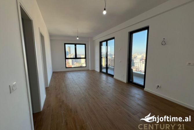 Ambient biznesi me qera 3+1 ne Tirane - 800 Euro