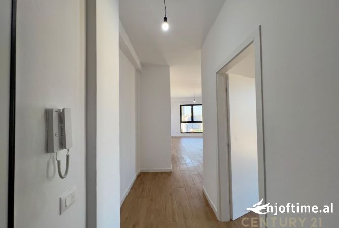 Ambient biznesi me qera 3+1 ne Tirane - 800 Euro