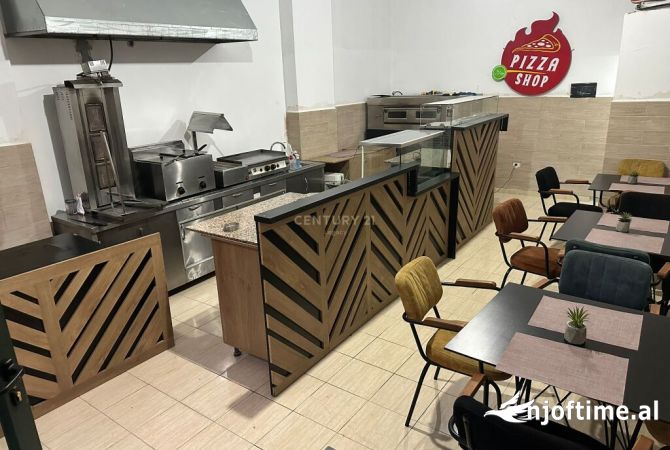 Ambient biznesi me qera 2+1 ne Tirane - 900 Euro