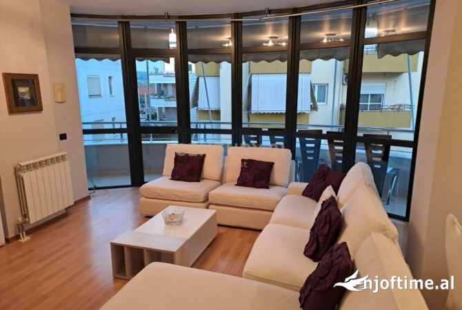 Shtepi me qera 2+1 ne Tirane - 650 Euro