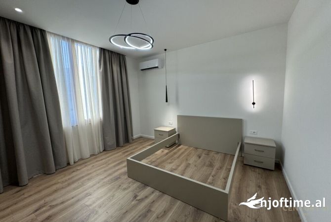 Shtepi me qera 2+1 ne Tirane - 1,000 Euro