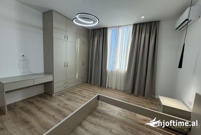 Shtepi me qera Apartament ne Tirane, 2+1, Mobilimi E mobiluar, Pagesa 1,000  Euro.