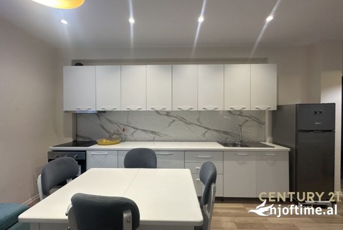 Shtepi me qera Apartament ne Tirane, 1+1, Mobilimi E mobiluar, Pagesa 500  Euro.
