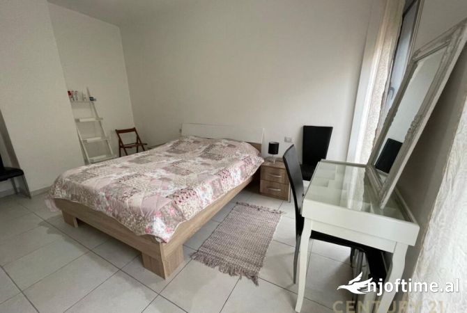 Shtepi me qera Apartament ne Tirane, 1+1, Mobilimi E mobiluar, Pagesa 500  Euro.
