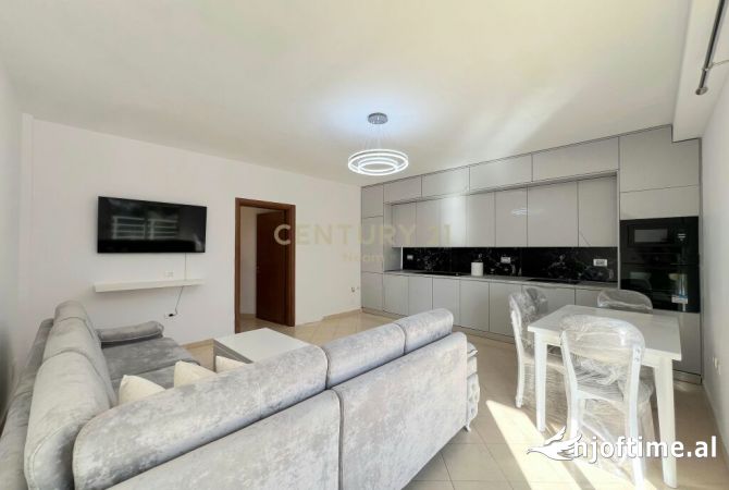 Shtepi me qera 2+1 ne Tirane - 450 Euro