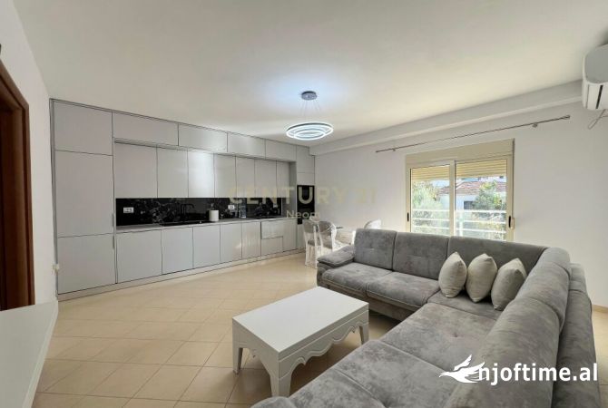 Shtepi me qera Apartament ne Tirane, 2+1, Mobilimi E mobiluar, Pagesa 450  Euro.