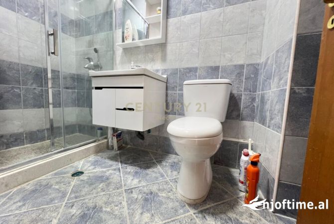 Shtepi me qera Apartament ne Tirane, 2+1, Mobilimi E mobiluar, Pagesa 450  Euro.