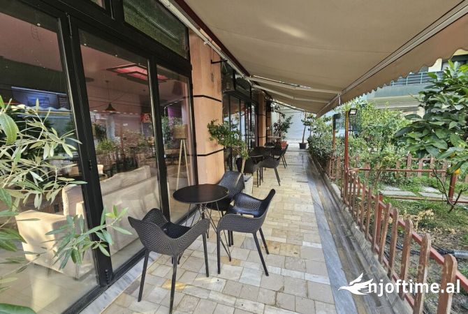 Ne Rrugen 5 Maj, mbrapa Concord Center japim me qira Bar/Lokal