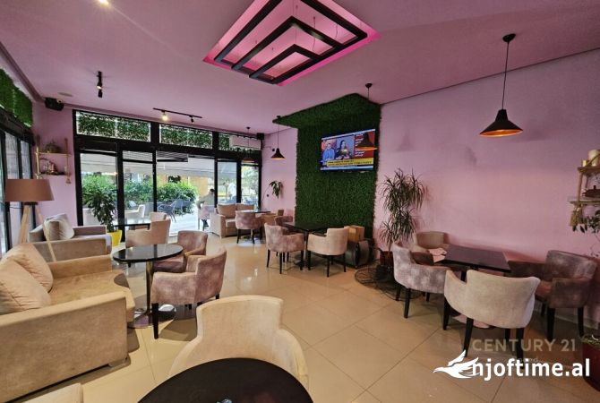 Ambient biznesi me qera 2+1 ne Tirane - 700 Euro