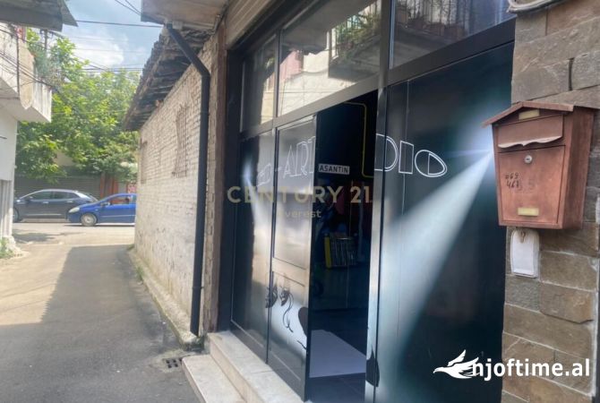 Ambient biznesi me qera 3+1 ne Tirane - 400 Euro