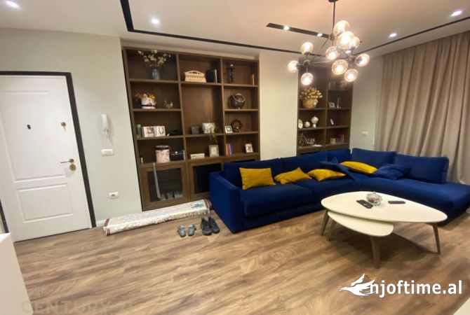 Shtepi me qera 3+1 ne Tirane - 1,700 Euro