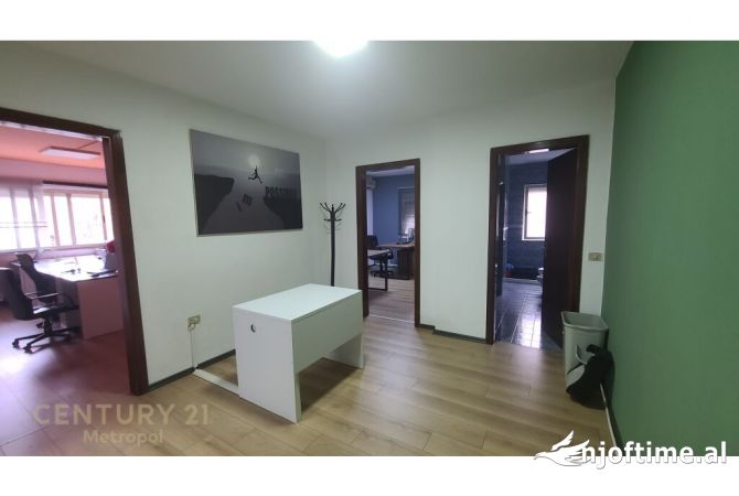 Shtepi ne shitje 3+1 ne Tirane - 218,000 Euro