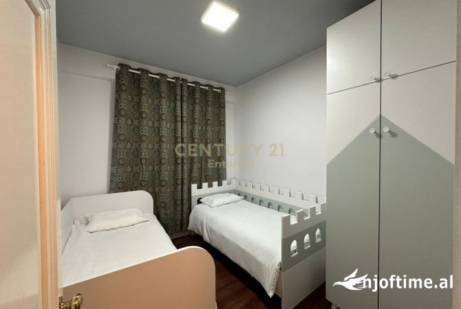 Shtepi me qera Apartament ne Tirane, 2+1, Mobilimi E mobiluar, Pagesa 800  Euro.